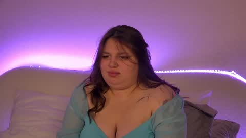 LillianHaig online show from February 6, 2025, 8:34 pm