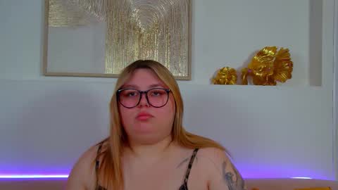 LillianHaig online show from March 12, 2026, 7:09 pm