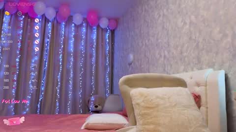 Snapshot of lilliasweety chatting on December 15, 2024, 3:56 am Lara Angel online show from December 15, 2024, 3:56 am