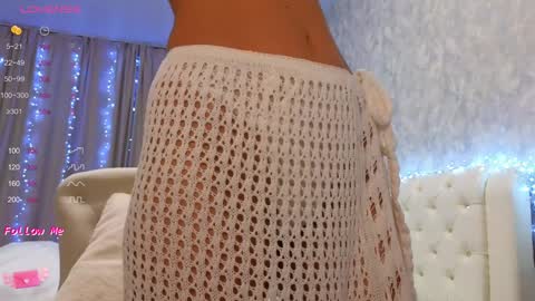 Snapshot of lilliasweety chatting on January 8, 2025, 2:35 am Lara Angel online show from January 8, 2025, 2:35 am