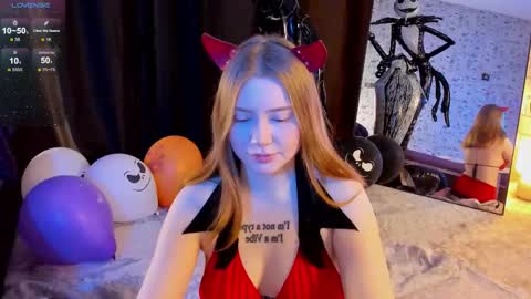 lillie_berry online show from October 30, 2025, 5:20 am