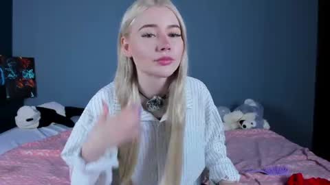lillie_berry online show from June 21, 2026, 4:59 am