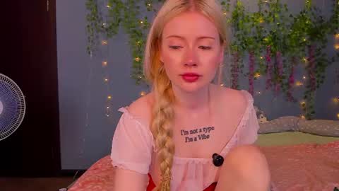 lillie_berry online show from August 1, 2026, 4:23 am