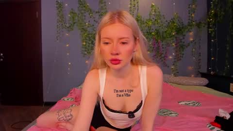 lillie_berry online show from August 5, 2026, 4:48 am