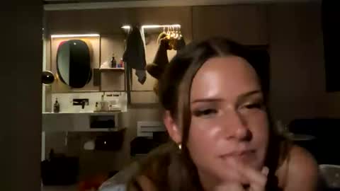 lillilee online show from February 22, 2026, 9:52 am