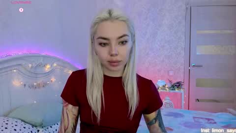 LilliMoore online show from October 29, 2025, 11:39 pm