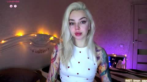 LilliMoore online show from February 18, 2026, 11:01 pm