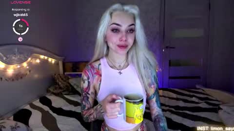 LilliMoore online show from July 19, 2026, 12:03 am