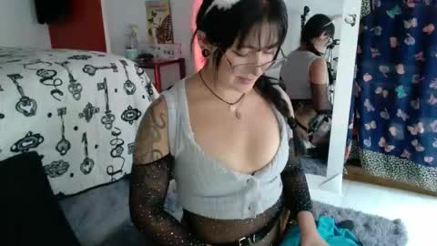 Snapshot of lillith_777 chatting on January 5, 2026, 5:27 pm lillith_777 online show from January 5, 2026, 5:27 pm