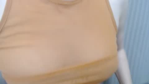 Snapshot of lillkit chatting on December 20, 2024, 10:11 pm Lilu online show from December 20, 2024, 10:11 pm