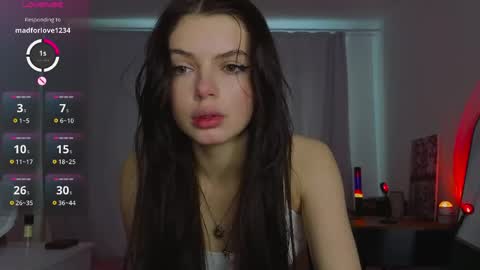 Lilia online show from May 25, 2026, 4:51 am