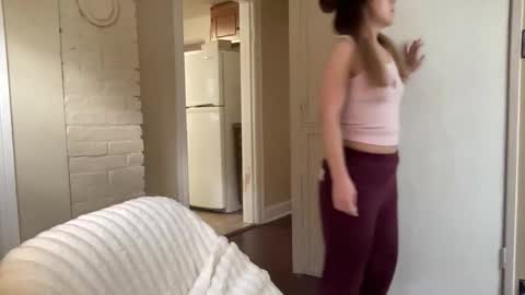 Snapshot of lilly_adams88 chatting on May 28, 2026, 9:01 pm lilly_adams88 online show from May 28, 2026, 9:01 pm