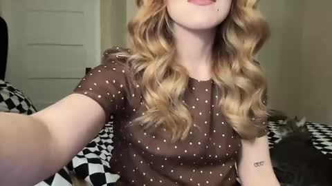 Snapshot of lilly_adams88 chatting on June 10, 2026, 2:45 am lilly_adams88 online show from June 10, 2026, 2:45 am
