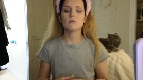 lilly_adams88 online show from June 27, 2026, 1:32 am