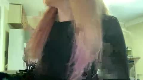 lilly_adams88 online show from July 8, 2026, 10:14 pm