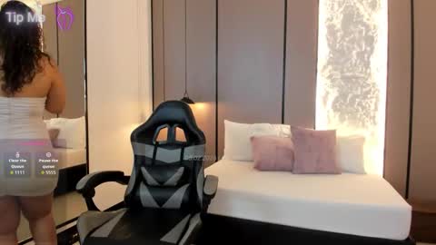 L I L L Y online show from February 5, 2026, 1:05 pm