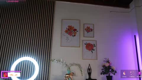 Snapshot of lilly_dollss chatting on May 3, 2026, 1:28 pm Sofia online show from May 3, 2026, 1:28 pm