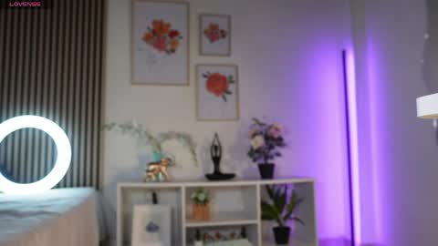 Snapshot of lilly_dollss chatting on May 17, 2026, 1:29 pm Sofia online show from May 17, 2026, 1:29 pm