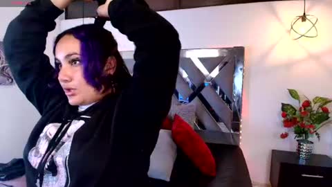 Snapshot of lilly_foxxy chatting on July 8, 2026, 11:04 am online show from July 8, 2026, 11:04 am