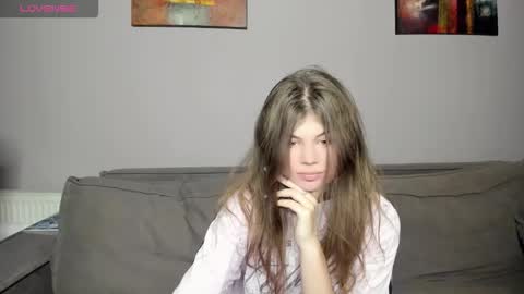 Snapshot of lilly_jess chatting on November 10, 2025, 8:41 pm Lilly online show from November 10, 2025, 8:41 pm