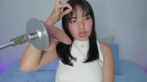 Snapshot of lilly_kinky chatting on January 31, 2025, 2:48 am Lilly online show from January 31, 2025, 2:48 am