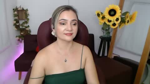 Snapshot of lilly_milf chatting on July 20, 2026, 3:36 pm Lilly online show from July 20, 2026, 3:36 pm