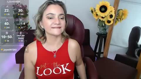 Snapshot of lilly_milf chatting on July 28, 2026, 8:34 pm Lilly online show from July 28, 2026, 8:34 pm