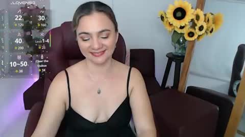 Snapshot of lilly_milf chatting on August 7, 2026, 5:04 pm Lilly online show from August 7, 2026, 5:04 pm