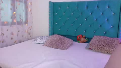 Lilly Peach online show from August 1, 2026, 4:56 am