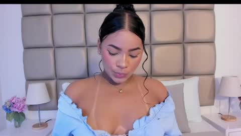 Lilly  online show from April 27, 2026, 3:26 am