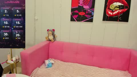 Lily online show from January 18, 2025, 4:26 am