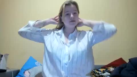 Lilly Depp online show from November 21, 2025, 4:38 pm
