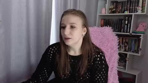 Snapshot of lillyfan_x chatting on November 3, 2025, 4:36 am LillyFan X online show from November 3, 2025, 4:36 am