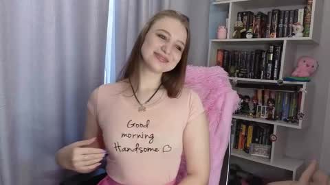 Snapshot of lillyfan_x chatting on November 17, 2025, 4:29 am LillyFan X online show from November 17, 2025, 4:29 am