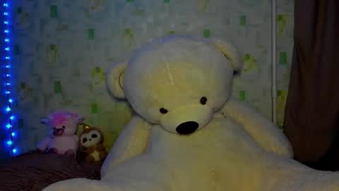 lillyhaigh online show from June 1, 2026, 9:05 pm