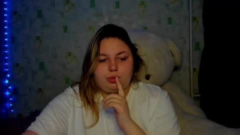 lillyhaigh online show from June 11, 2026, 7:45 pm