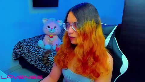 Lilly3 online show from May 1, 2026, 3:55 am