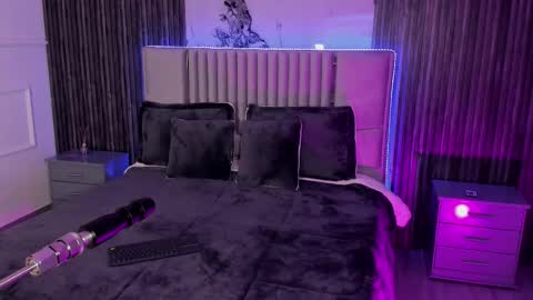 Lilly Ortiz online show from February 10, 2025, 8:21 pm