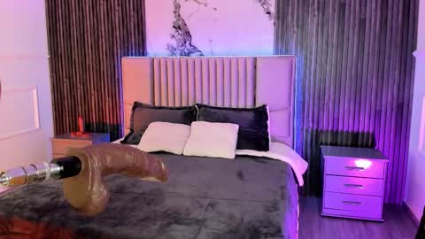 Lilly Ortiz online show from October 15, 2025, 7:58 pm