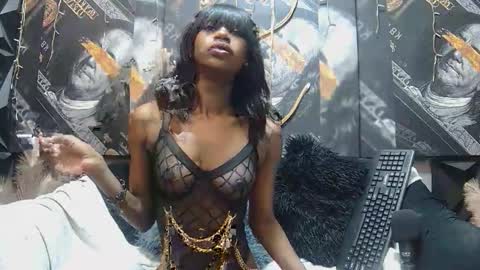 Snapshot of lilmissbaddiexxx chatting on June 5, 2026, 9:53 pm lilmissbaddiexxx online show from June 5, 2026, 9:53 pm