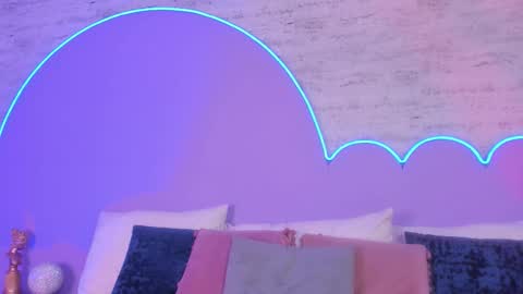 Lilou online show from September 9, 2025, 7:57 pm