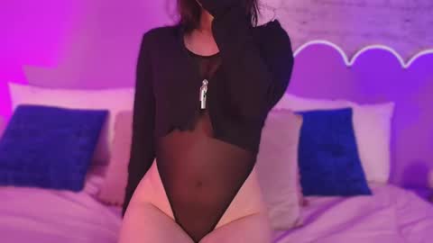 Lilou online show from January 15, 2026, 12:10 pm