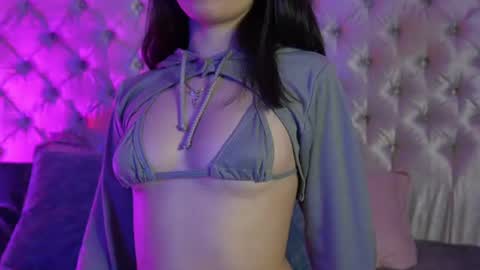 Lilou online show from July 30, 2026, 11:42 am