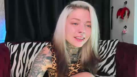 Snapshot of lilu_kayden chatting on September 10, 2025, 7:14 pm Little slave Kayden online show from September 10, 2025, 7:14 pm
