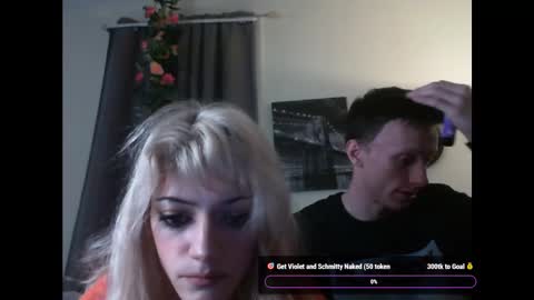 Snapshot of lilvioletxxx chatting on November 16, 2025, 2:39 am Little Violet online show from November 16, 2025, 2:39 am