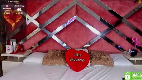 Lily online show from March 19, 2026, 9:19 pm