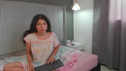 lily_cherry0 online show from March 6, 2025, 5:00 pm