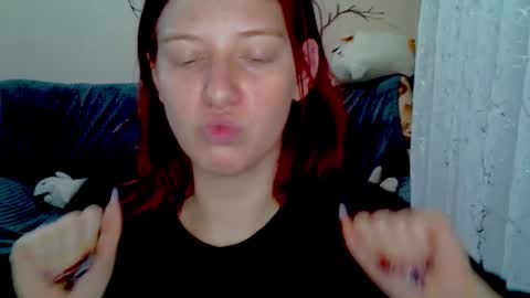lily_ember online show from February 5, 2026, 6:12 pm