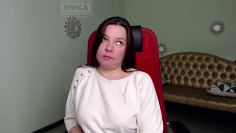 Lily online show from March 10, 2025, 6:49 am