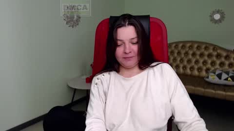 Lily online show from March 10, 2025, 9:53 am